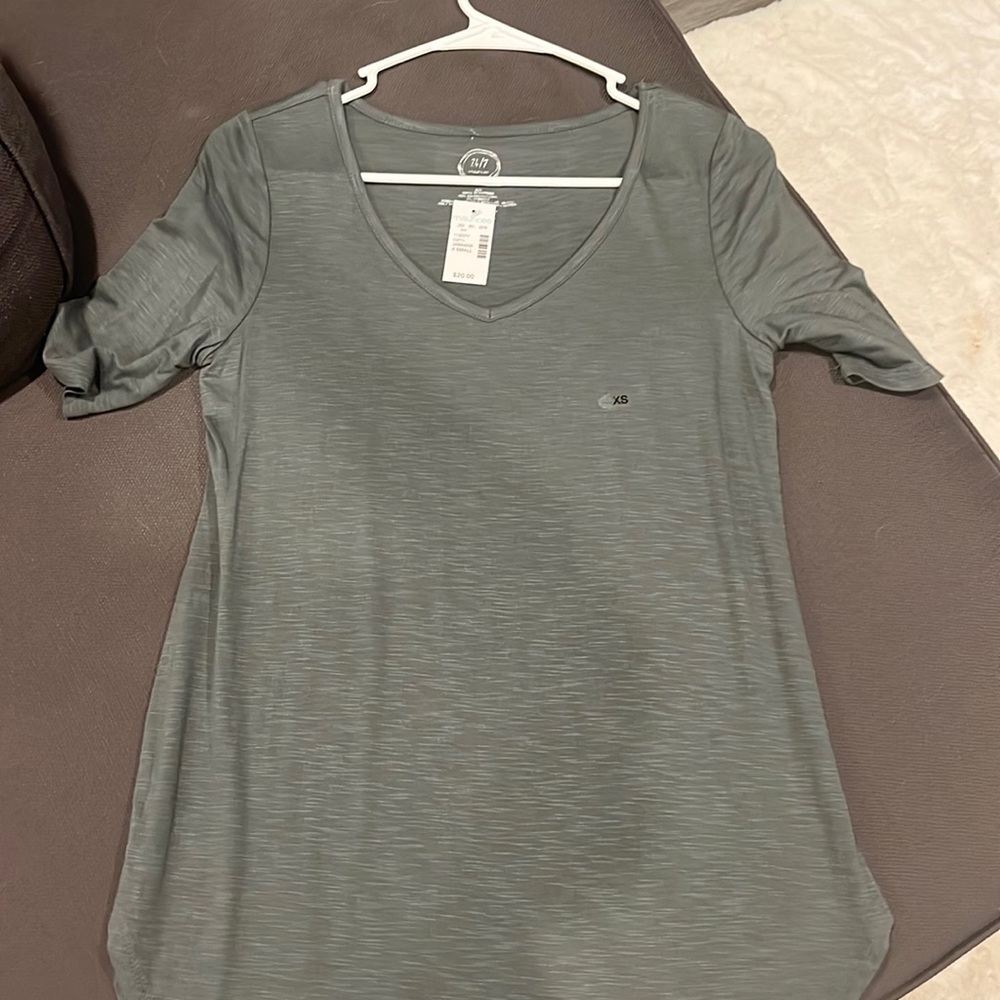 Green short sleeve top